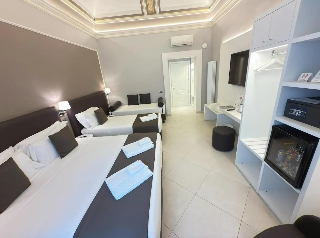 Etnea Style Catania Luxury Rooms בית הארחה