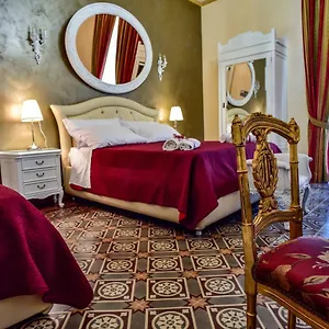 https://palazzo-degli-affreschi.taorminaitalyhotels.com